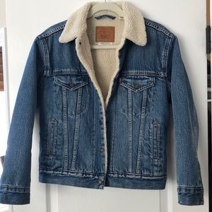 Levi Sherpa Jacket